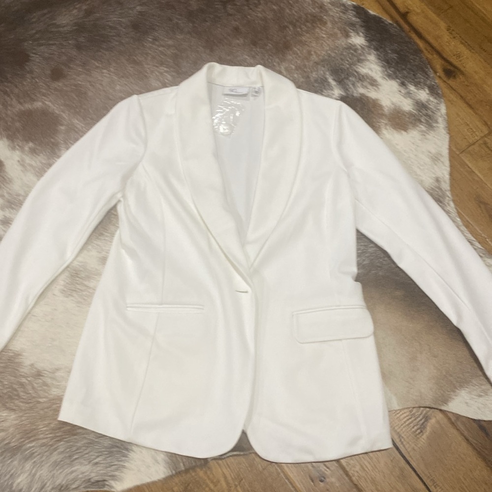 Susan Graver White Blazer